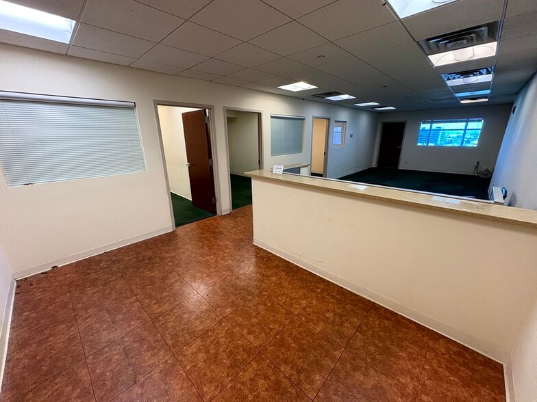 136-20 38th Ave, Flushing, NY for sale - Interior Photo - Image 2 of 12