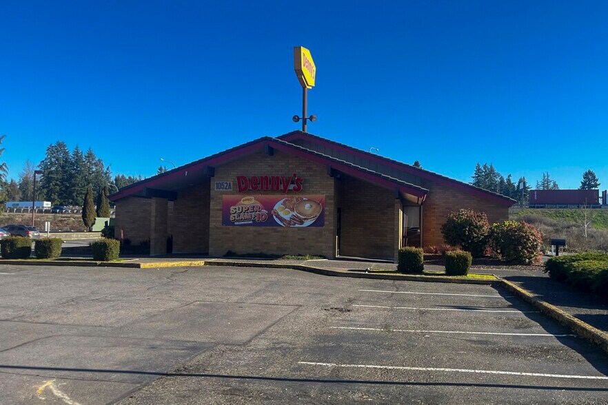 1052A Harrison Ave, Centralia, WA for lease - Building Photo - Image 2 of 4