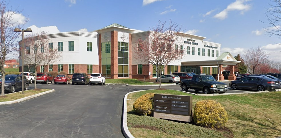 1320 Broadcasting Rd, Wyomissing, PA à louer - Photo du bâtiment - Image 1 de 9