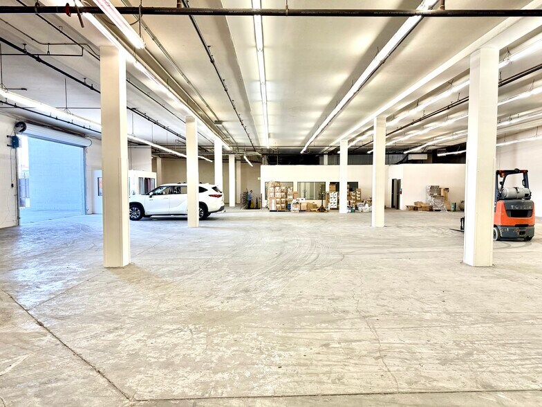 1813 E Washington Blvd, Los Angeles, CA à vendre - Photo du bâtiment - Image 2 de 7