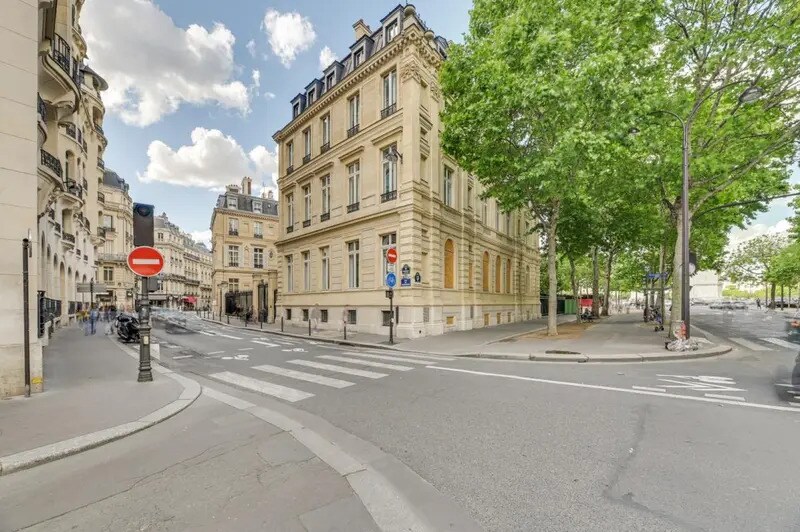 8 Rue De Presbourg, Paris for lease Building Photo- Image 1 of 21