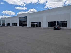 1525 Robinson Ct, Kingston, ON for lease Interior Photo- Image 1 of 14