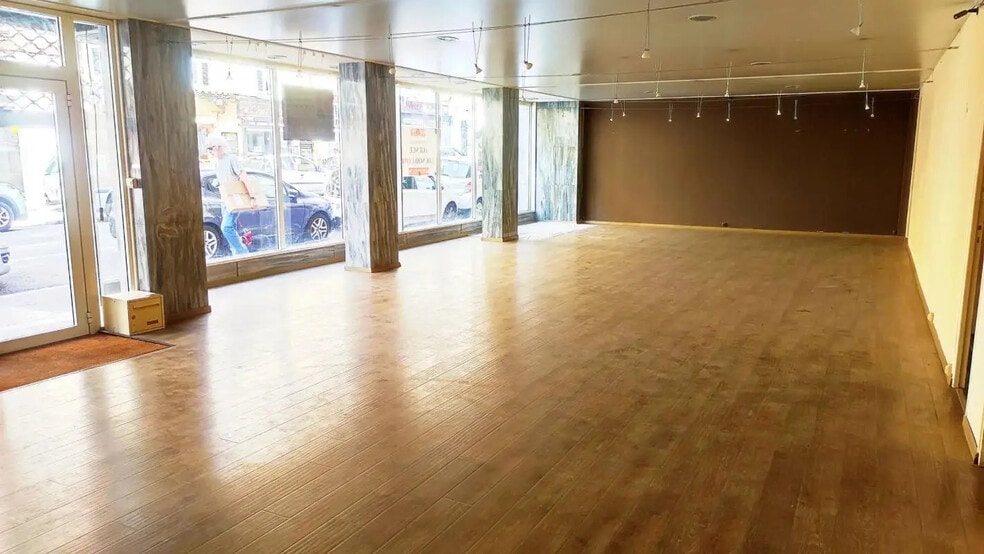 Retail in Nice for sale - Building Photo - Image 2 of 7