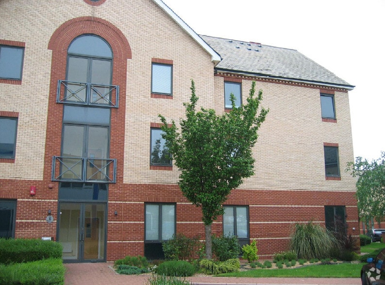 Cowley Mill Rd, Uxbridge for lease - Building Photo - Image 2 of 3
