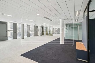 Office in Lyon for lease Interior Photo- Image 2 of 5