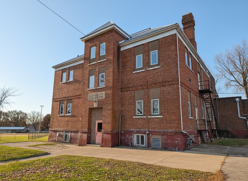 940 County E hwy, Livingston, WI à vendre - Photo du bâtiment - Image 1 de 14