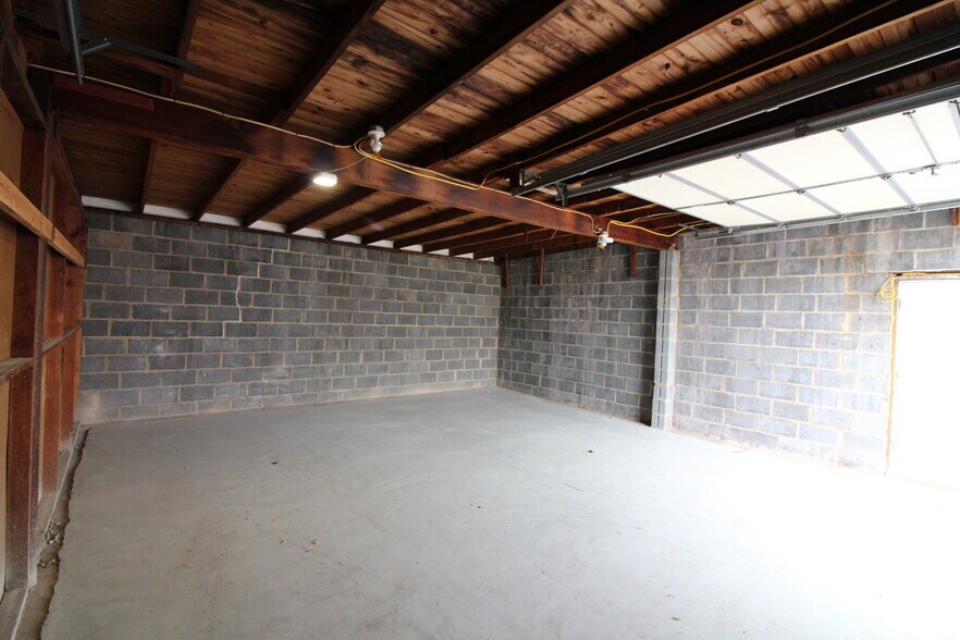 16-8 Main St, Flemington, NJ à louer - Photo du bâtiment - Image 2 de 13