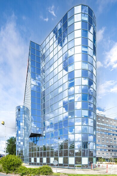 10 Allée Bienvenue, Noisy-le-Grand for lease - Primary Photo - Image 1 of 4