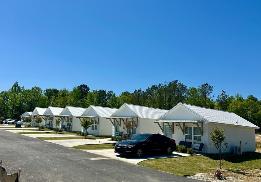 20 Massey Dr, Phenix City, AL for sale - Building Photo - Image 1 of 10