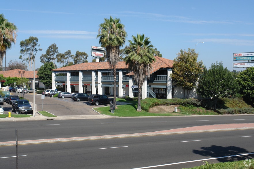 5202-5230 Jackson Dr, La Mesa, CA for lease - Building Photo - Image 2 of 4