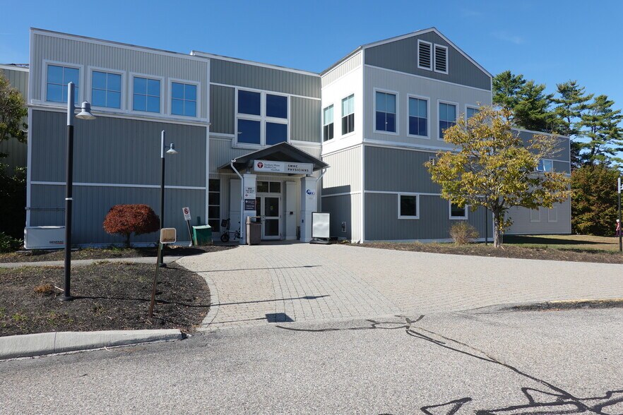 655 Main St, Saco, ME à louer - Photo du bâtiment - Image 2 de 6