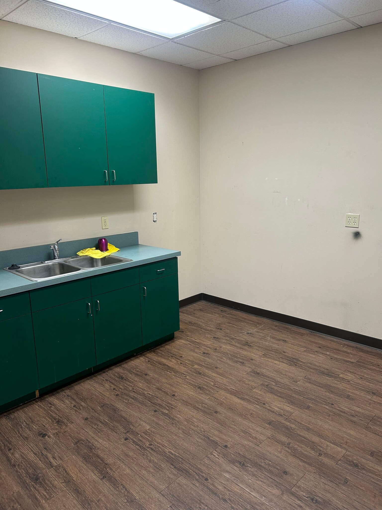 29000 S Western Ave, Rancho Palos Verdes, CA for lease Interior Photo- Image 1 of 7