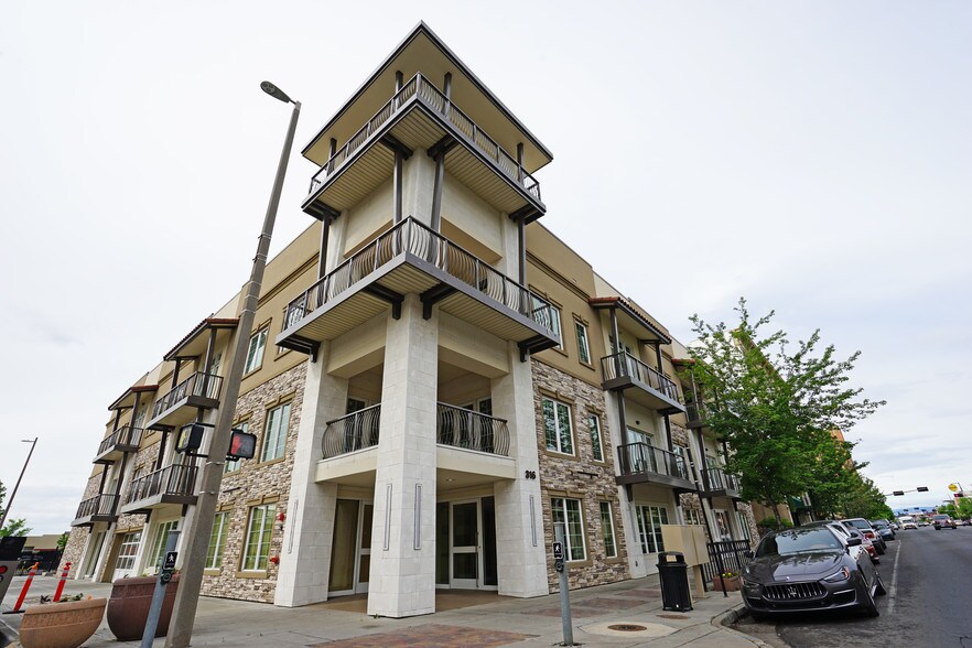 316 E Yakima Ave, Yakima, WA à louer - Photo du bâtiment - Image 3 de 21