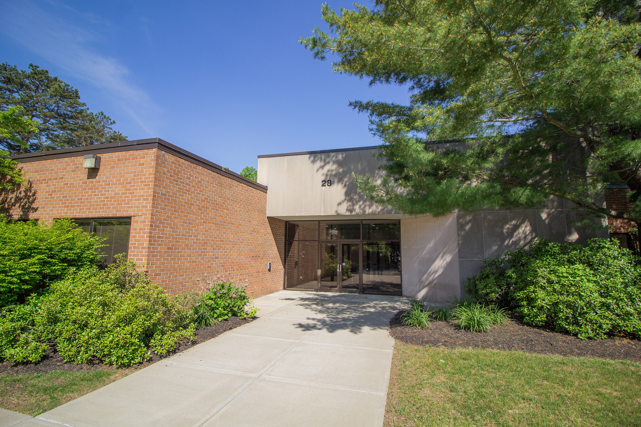 28 Madison Ave Ext, Albany, NY for lease Building Photo- Image 1 of 9