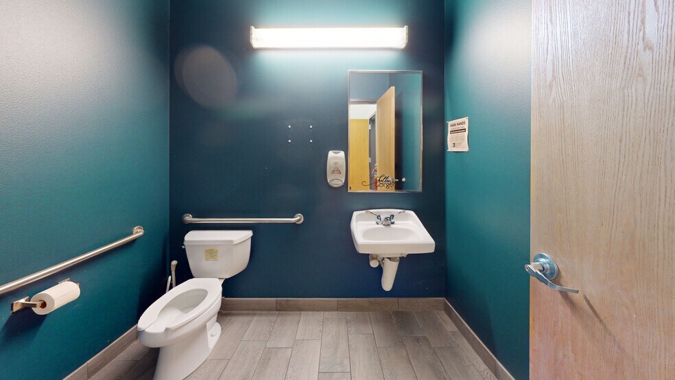 40 Copeland Ave, La Crosse, WI à louer - Photo du bâtiment - Image 3 de 6