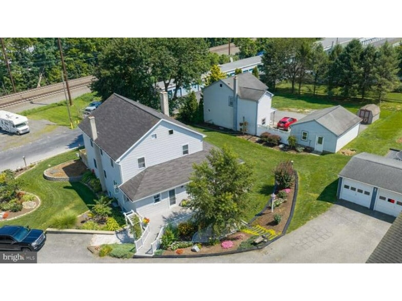 240 Railroad Ave, Bird In Hand, PA for sale - Building Photo - Image 2 of 110