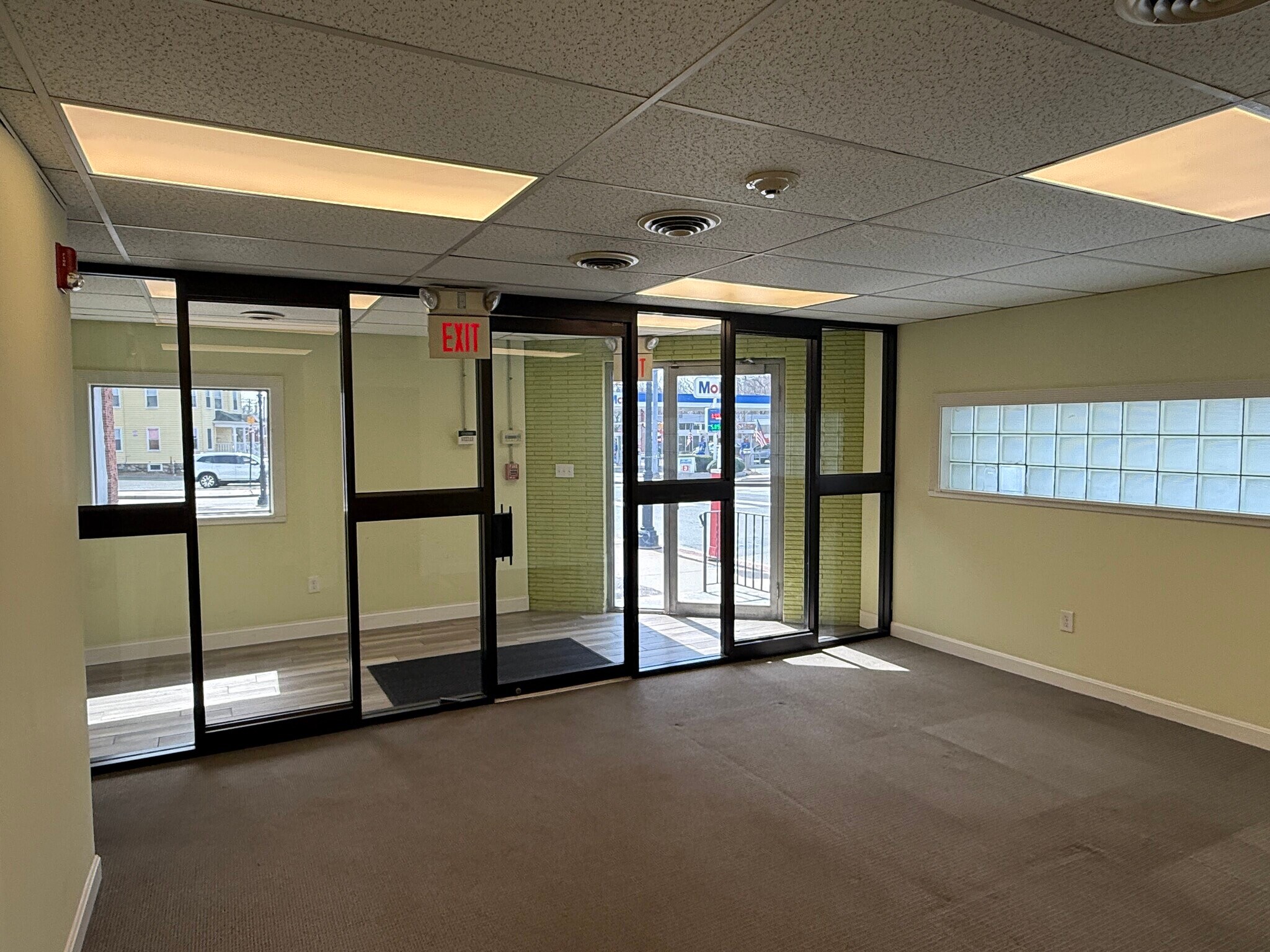 838 Moody St, Waltham, MA à louer Photo intérieure- Image 1 de 8