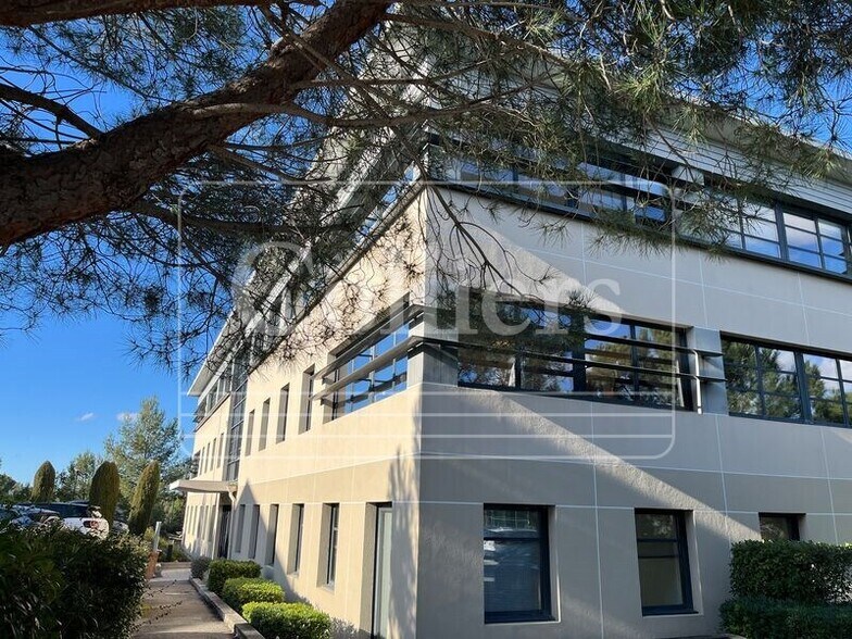320 Avenue Archimède, Aix-en-Provence for lease - Building Photo - Image 1 of 18