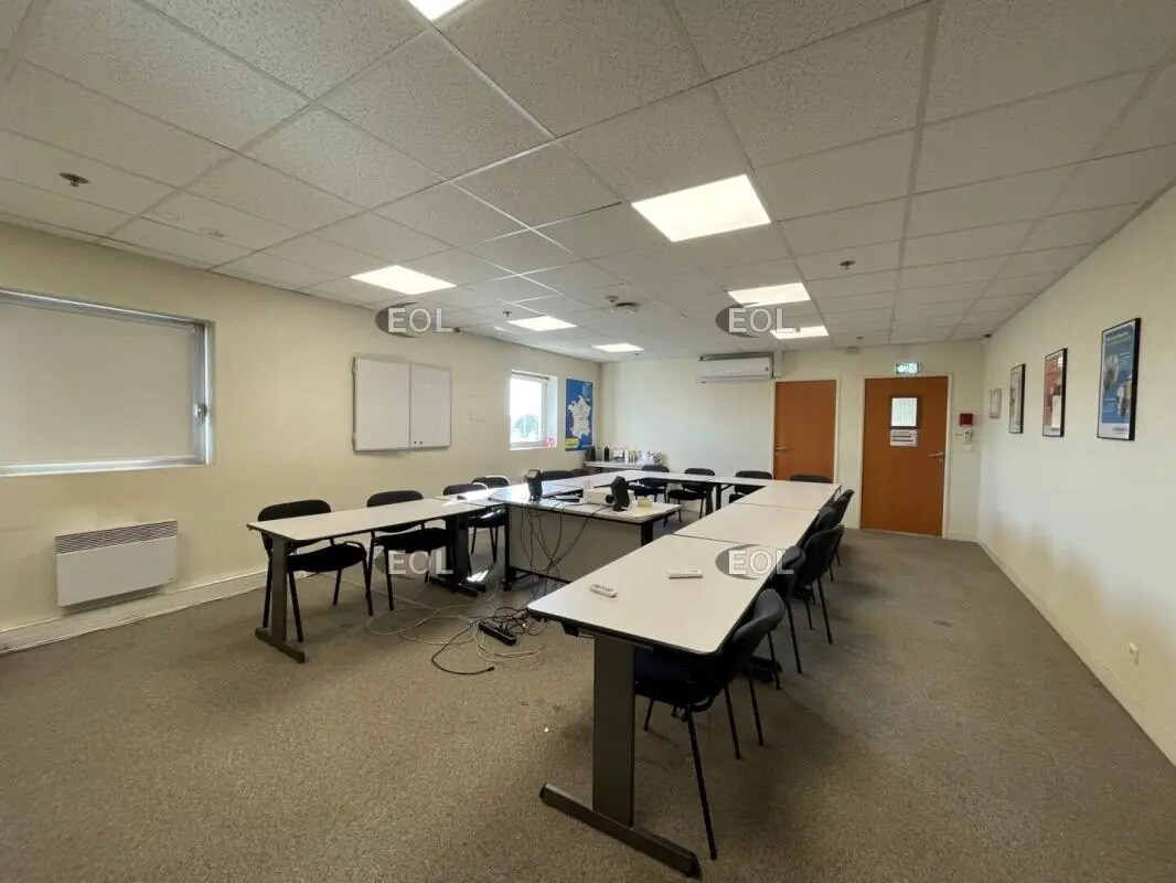 Bureau dans Claye-Souilly à louer Photo intérieure- Image 1 de 5