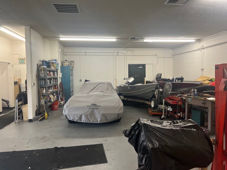 55 S Wells Ave, Reno, NV à louer - Photo intérieure - Image 2 de 5