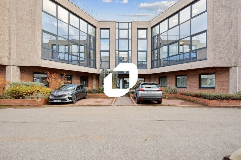 Flex dans Nanterre à louer - Photo du bâtiment - Image 1 de 14