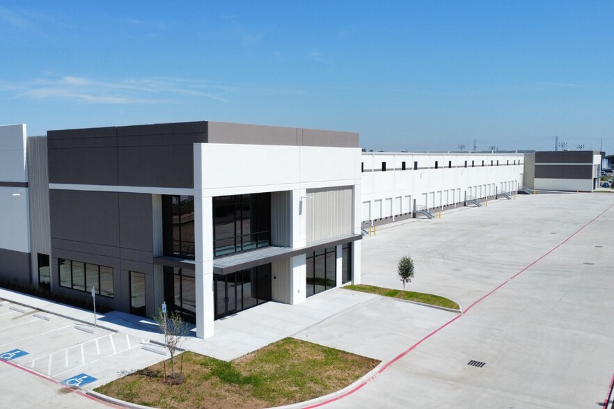 5415 South Loop E, Houston, TX à louer - Photo du bâtiment - Image 2 de 5