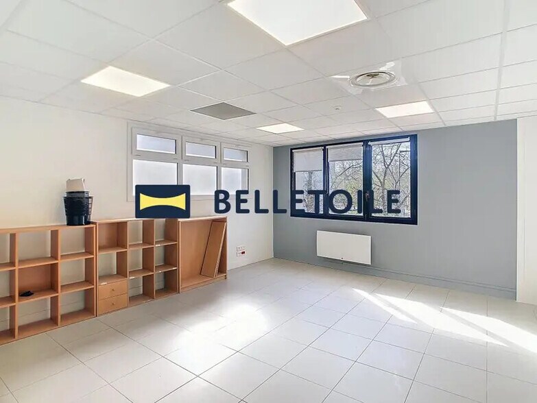 Bureau dans Maisons-Alfort à louer - Photo intérieure - Image 2 de 6