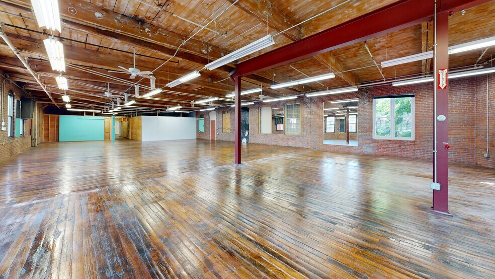 51-55 Middlesex St, Chelmsford, MA à louer - Numérisation 3D de Matterport - Image 2 de 22