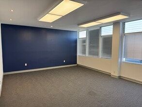 150 W Harris Ave, South San Francisco, CA à louer Photo intérieure- Image 2 de 10