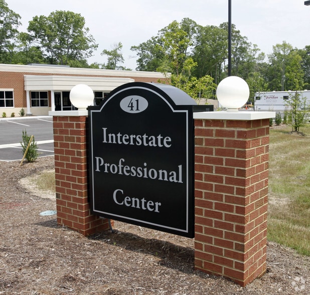41 Old Oyster Point Rd, Newport News, VA for lease - Building Photo - Image 2 of 7