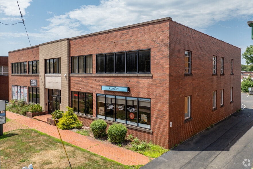 2340 Whitney Ave, Hamden, CT for sale - Primary Photo - Image 1 of 6