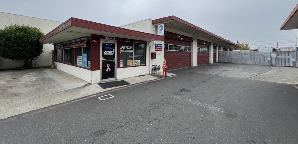 37473 Glenmoor Dr, Fremont, CA à vendre - Photo du bâtiment - Image 2 de 3