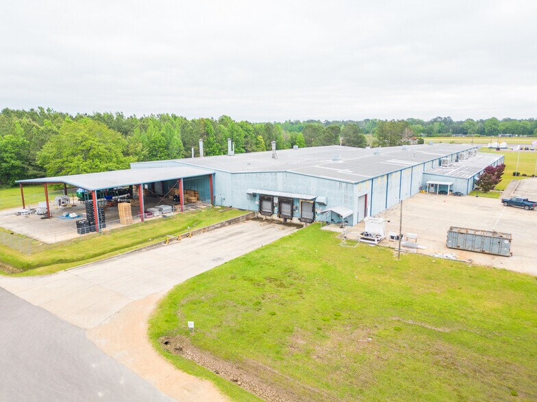 221 Fabritek Dr, Columbus, MS à vendre - Photo du bâtiment - Image 1 de 35