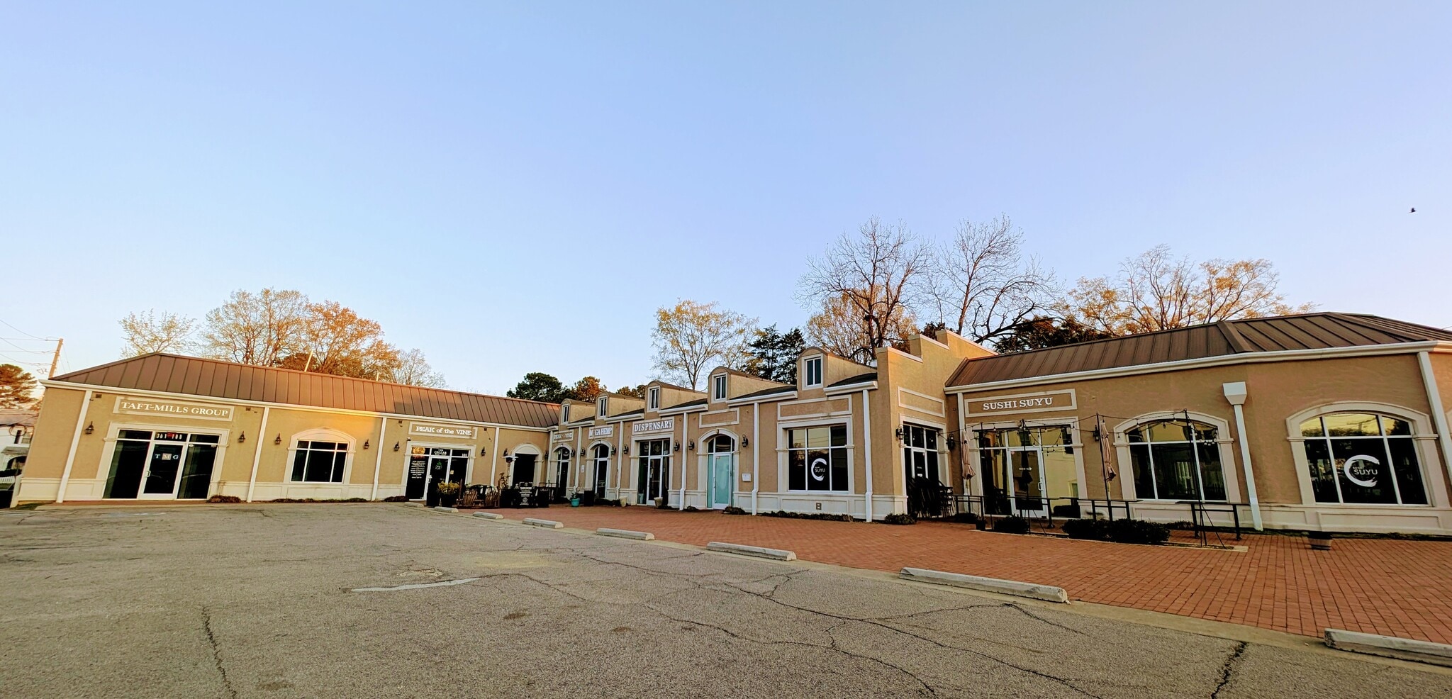 301-307 N Salem St, Apex, NC for lease Primary Photo- Image 1 of 6