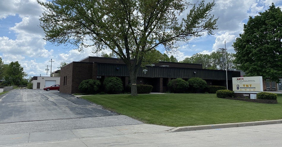 12665 W Townsend St, Brookfield, WI for lease - Building Photo - Image 2 of 6