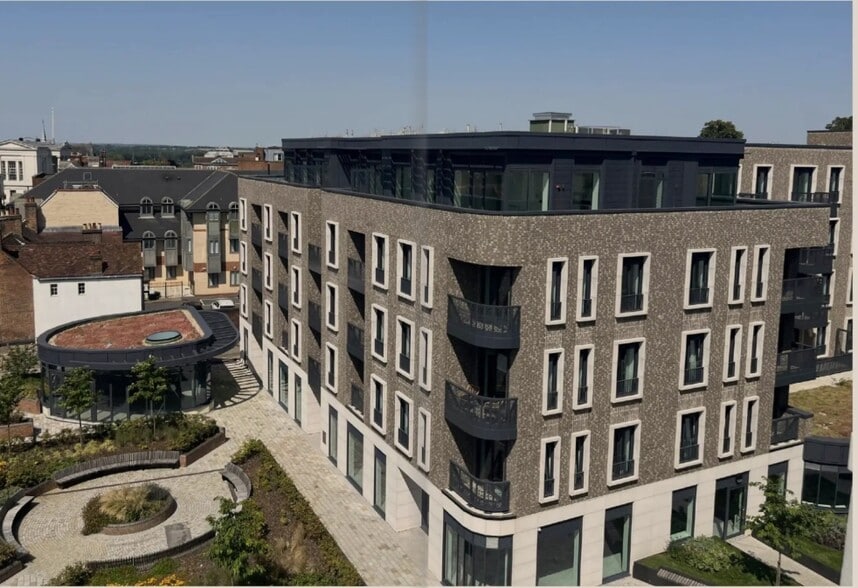 Victoria St, St Albans à louer - Photo du bâtiment - Image 1 de 1