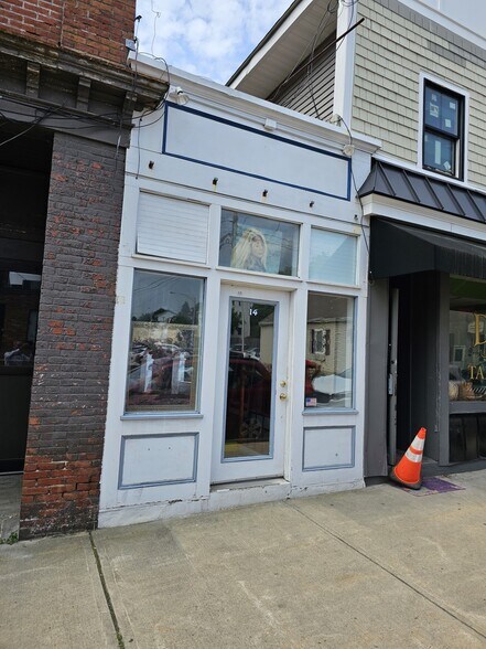 14 Exchange St, Milford, MA à vendre - Photo du bâtiment - Image 2 de 6