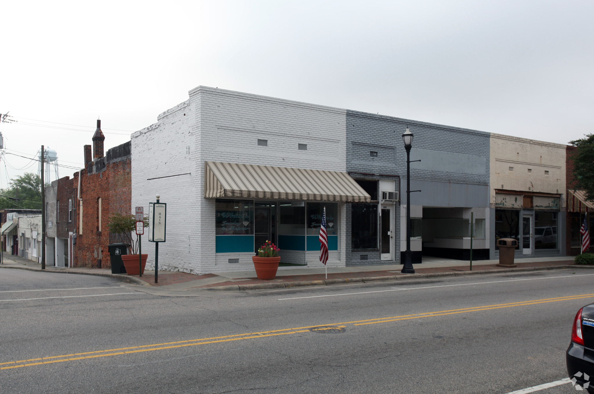 202-206 S Main St, Laurinburg, NC à vendre Photo principale- Image 1 de 1