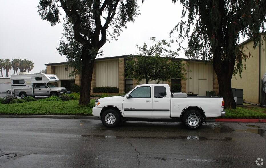620 Venture St, Escondido, CA à louer - Photo du bâtiment - Image 2 de 7
