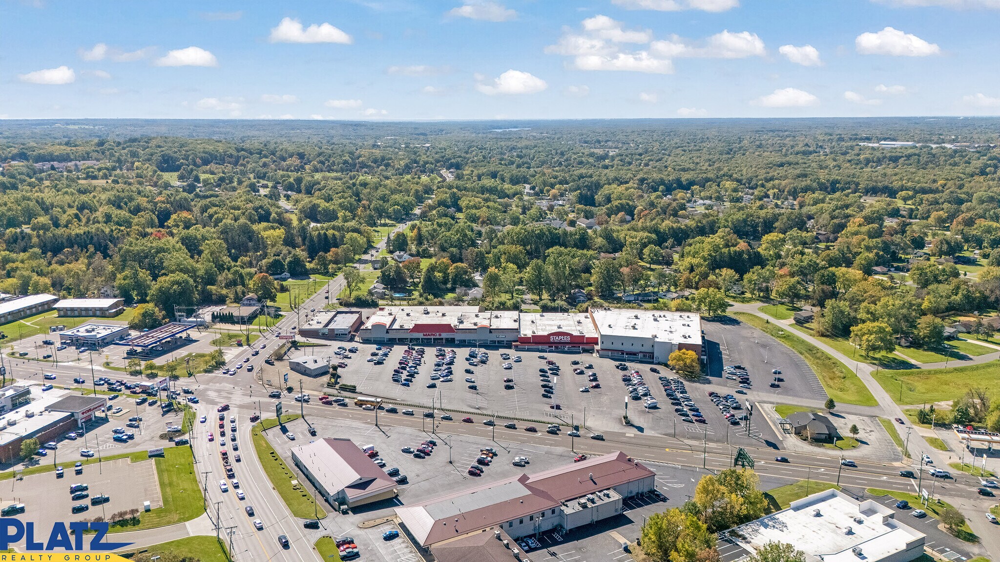 6000-6080 Youngstown Warren Rd, Niles, OH à louer Photo du bâtiment- Image 1 de 28