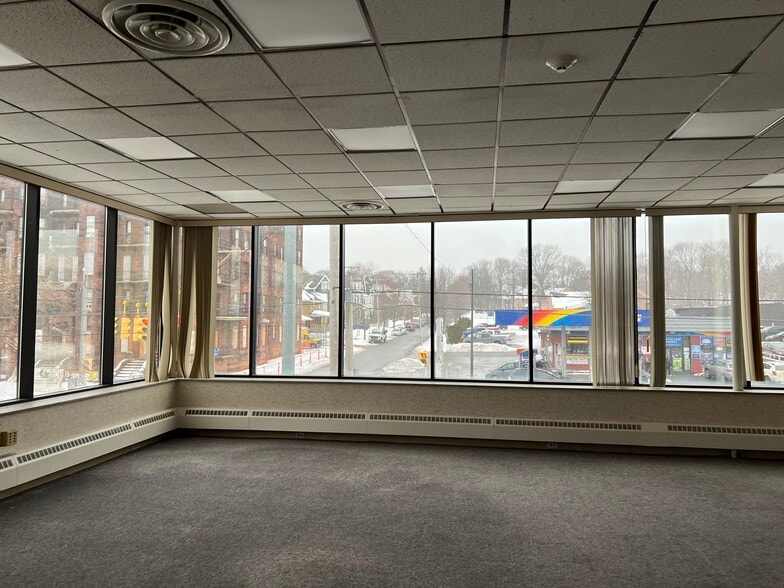 1500 Genesee St, Utica, NY for lease - Interior Photo - Image 3 of 32