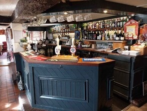 3 Lymm Rd, Altrincham for lease Interior Photo- Image 1 of 8