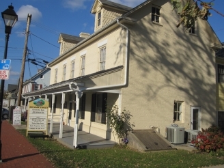 303 Main St, Reisterstown, MD for lease - Primary Photo - Image 1 of 5