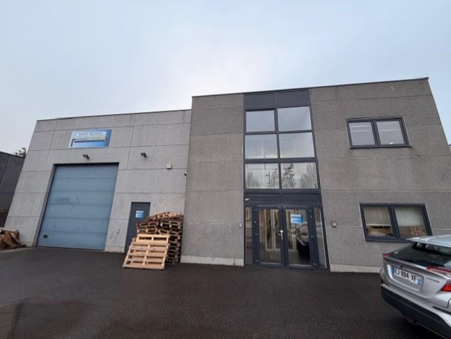 Rue Marie Curie, Wambrechies for lease Building Photo- Image 1 of 6