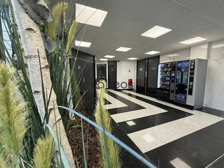Bureau dans Toulouse à louer - Hall d’entrée - Image 2 de 12