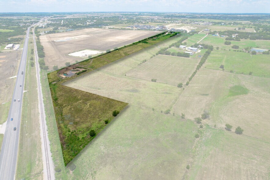 1032 Godley ave, Godley, TX à vendre - Photo du bâtiment - Image 3 de 13