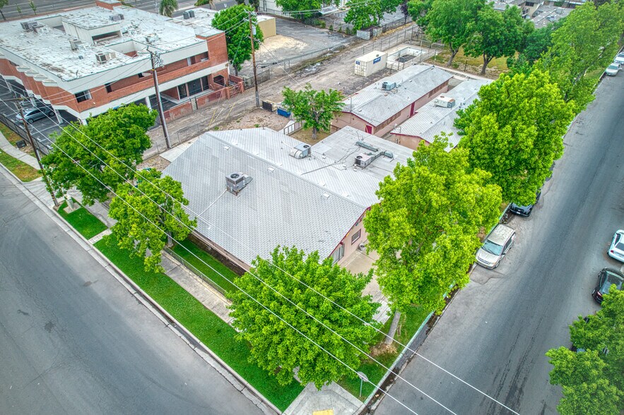 3311-3315 E Sierra Madre Ave, Fresno, CA à vendre - Photo du bâtiment - Image 2 de 40