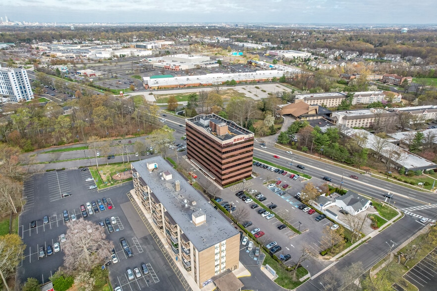 2201 Rt 38, Cherry Hill, NJ à louer - Photo du bâtiment - Image 3 de 7