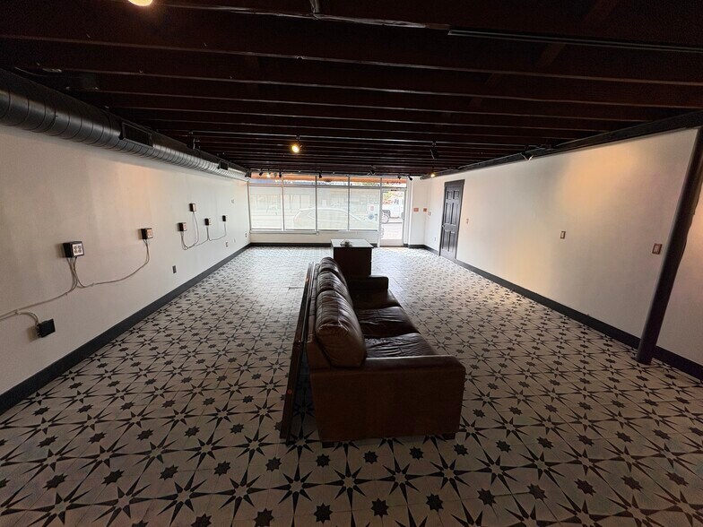 4370 S Broadway, Englewood, CO à louer - Photo du bâtiment - Image 3 de 8