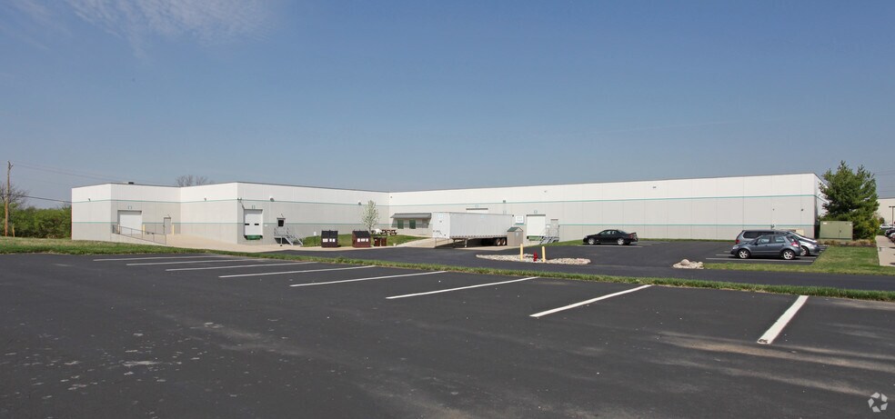 8655 Rite Track Way, West Chester, OH for sale - Building Photo - Image 2 of 11